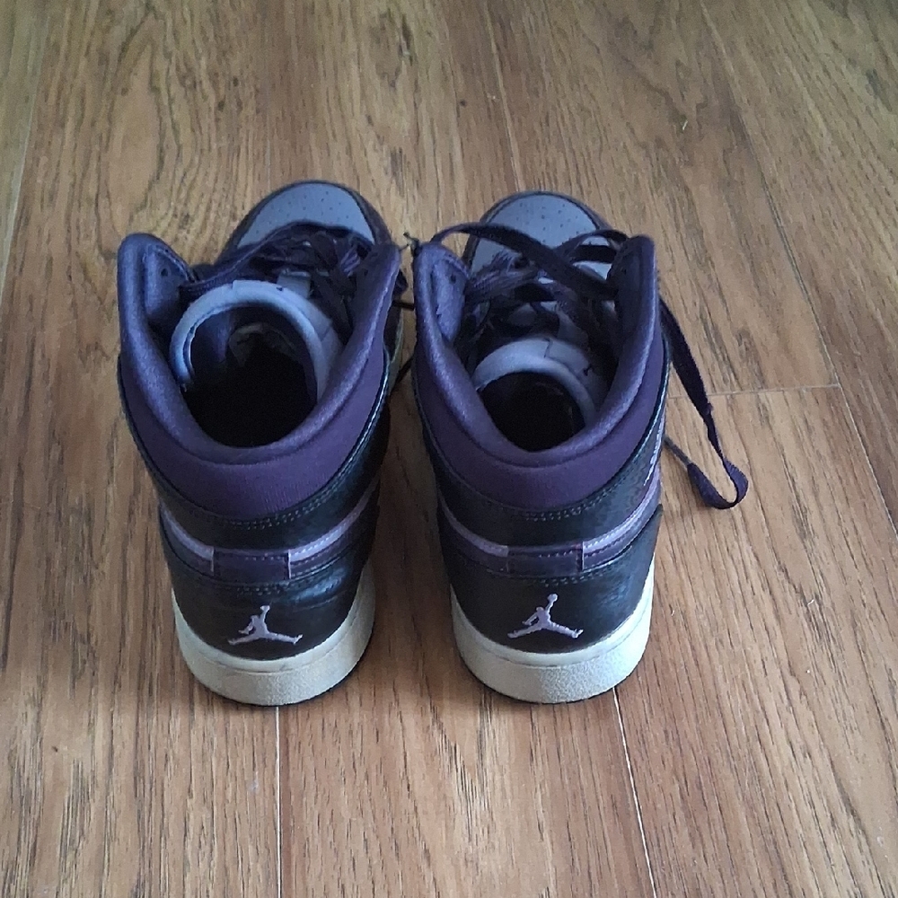 Jordan High-Top Sneakers in Violet and Dark Purple - Picture 3 of 5